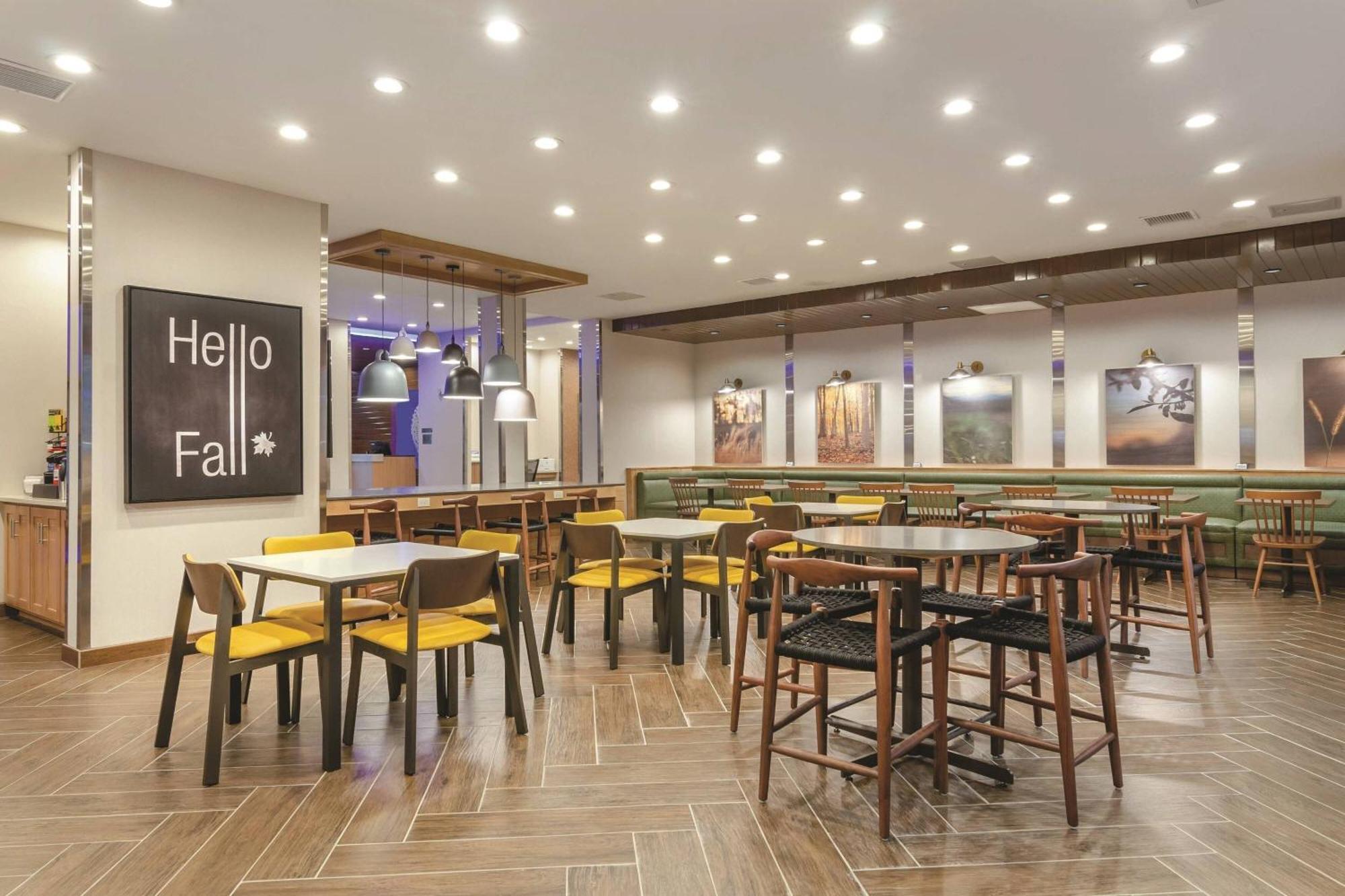 Fairfield Inn & Suites By Marriott Kansas City Shawnee Exterior photo